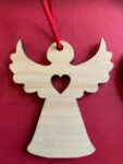 Zirbenengel mit Herz - Deko mit Sinn (Schutzengel)